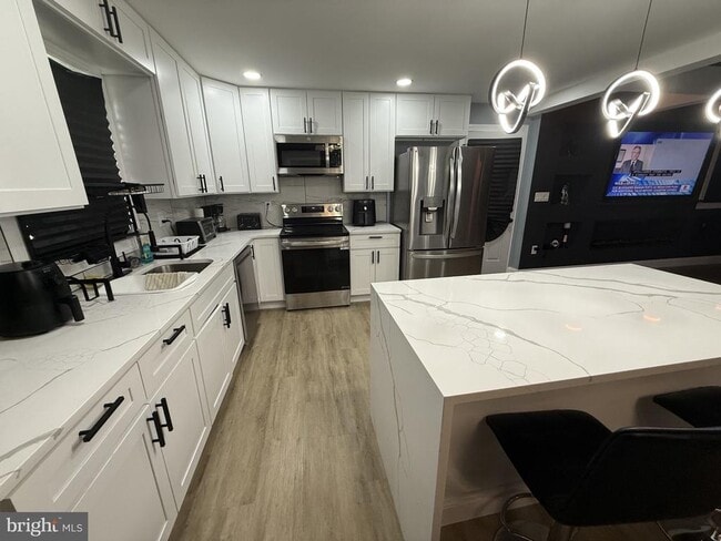 Photo - 7022 Highbridge Rd