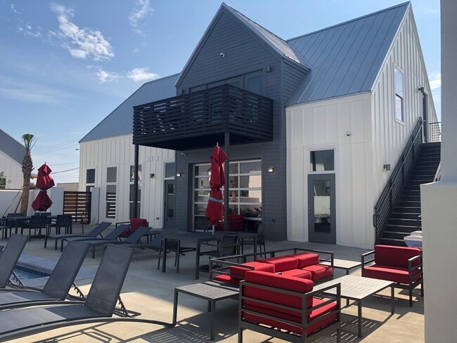 Photo - Elements on 30th Avenue E