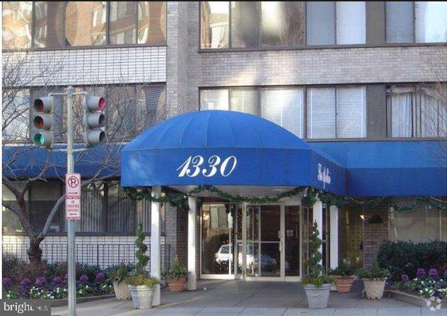 Building Photo - 1330 New Hampshire Ave NW Unit 216 Rental
