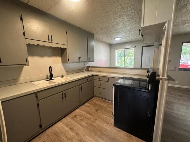 Photo - 507 S Connor Ave