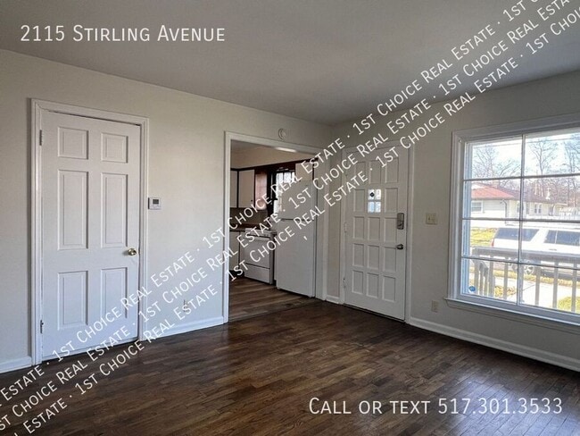 Photo - 2115 Stirling Ave
