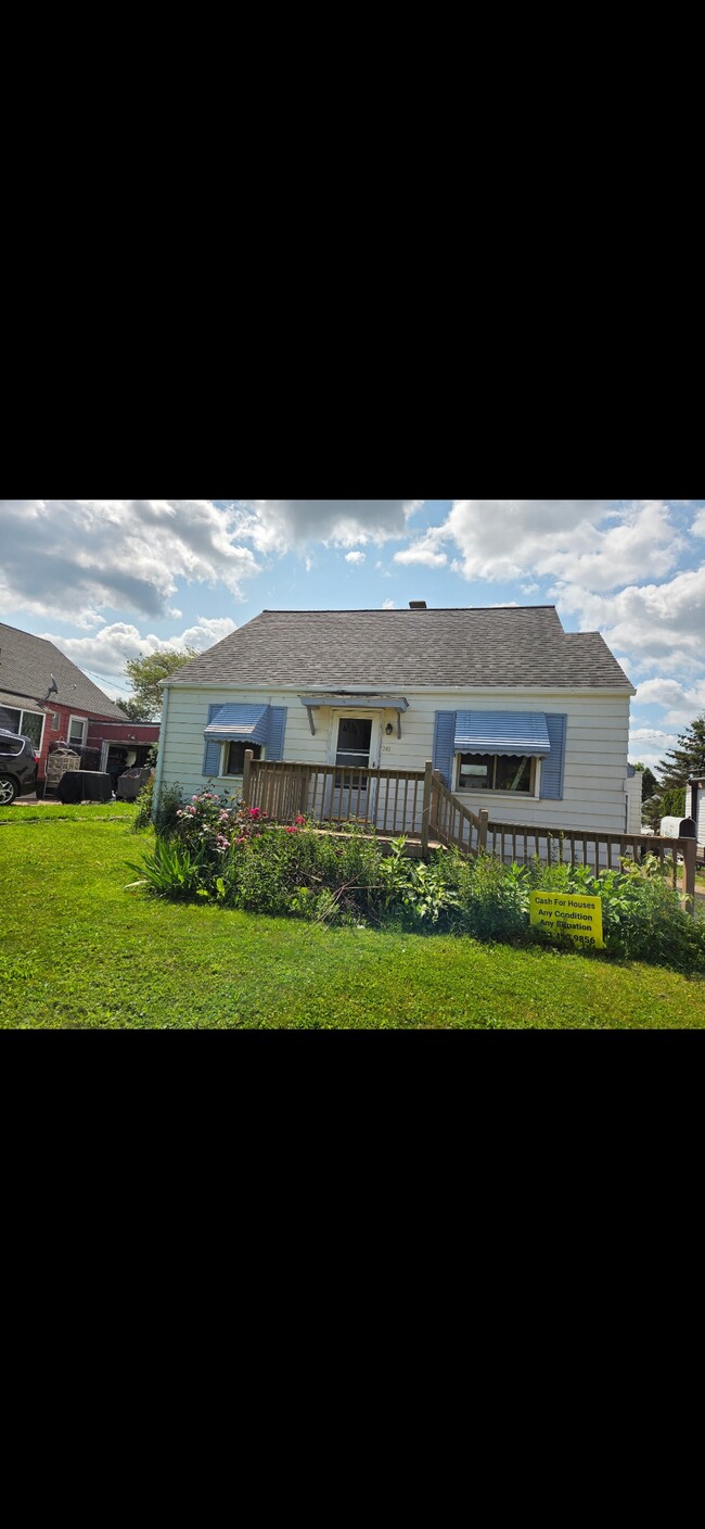 Photo - 741 E 36th St House