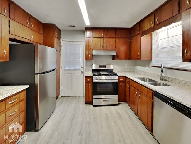 Photo - 2870 Woodhollow Ln