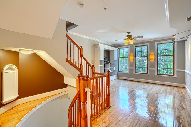 Photo - 706 S Bond St Townhome