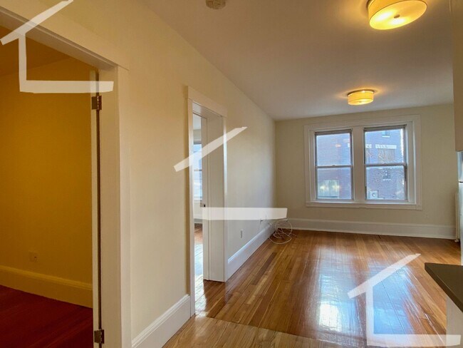 Photo - 8/1 Renovated 1BR plus office near Coolidg...