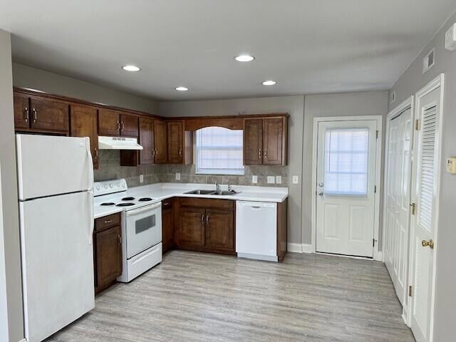 Photo - 2997 Landmark Ct NE