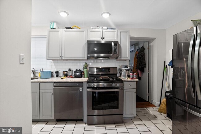 Photo - 1217 E Berks St Unidad 1