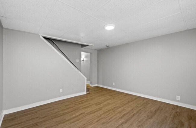 Photo - 2701-2703-2703 Oakley Wy Unit 2701