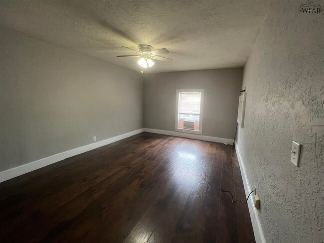 Photo - 2811 Cumberland Ave