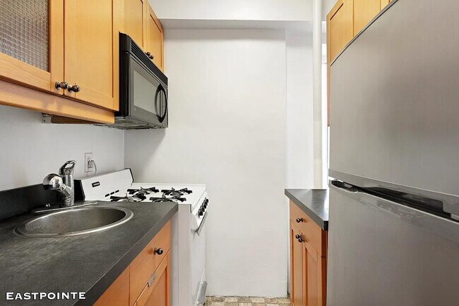Photo - 200 W 20th St Unit 1401