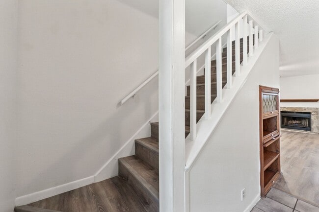 Photo - Bright and Inviting 3-Bedroom with Private Yard