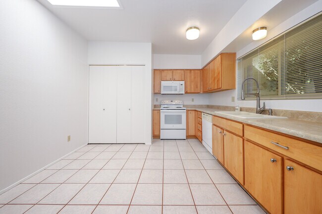 Photo - 8178 E Rivenoak Cir