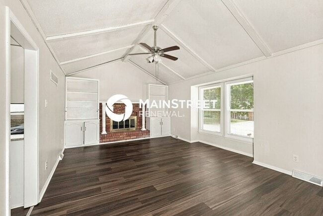 4 Bedroom Pet-Friendly Home in BLUE SPRINGS, MO with Main Street Renewal