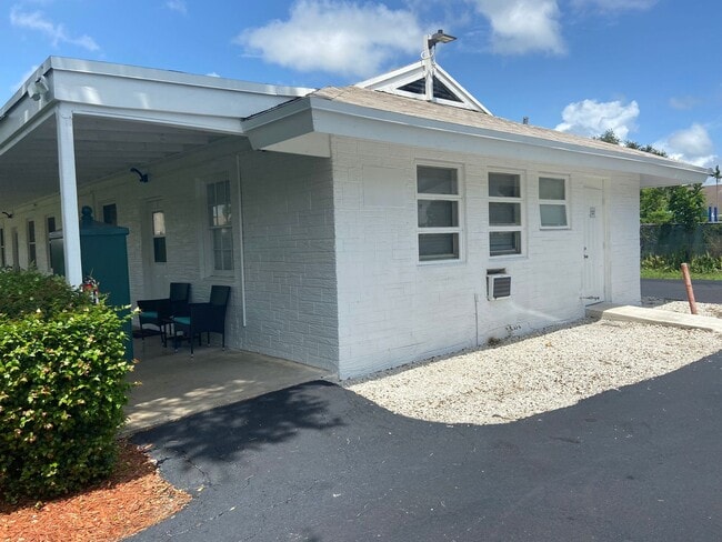 Photo - 3000 NW 5th Ave