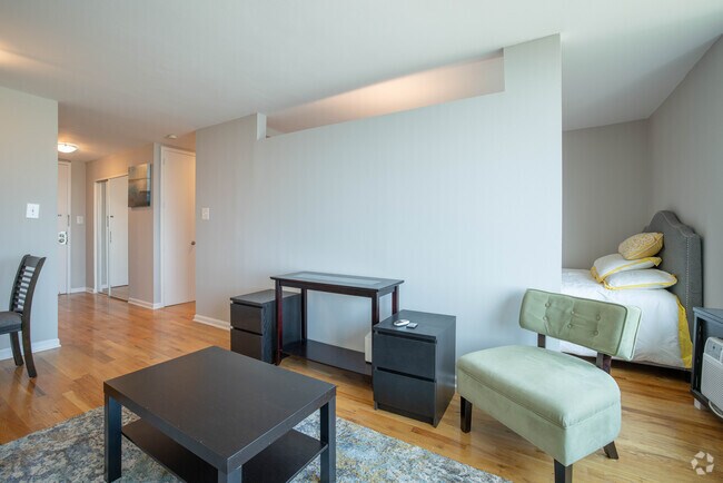 JR 1BR, 1BA - 550SF
