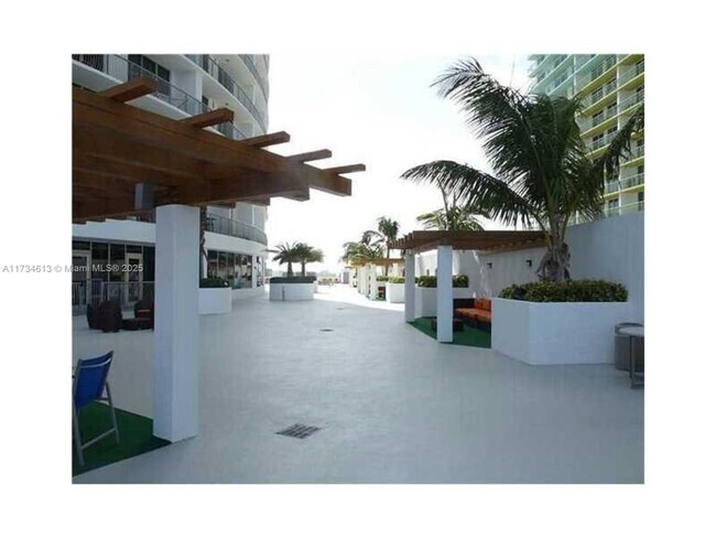 Building Photo - 1750 N Bayshore Dr Unit 1808 Rental