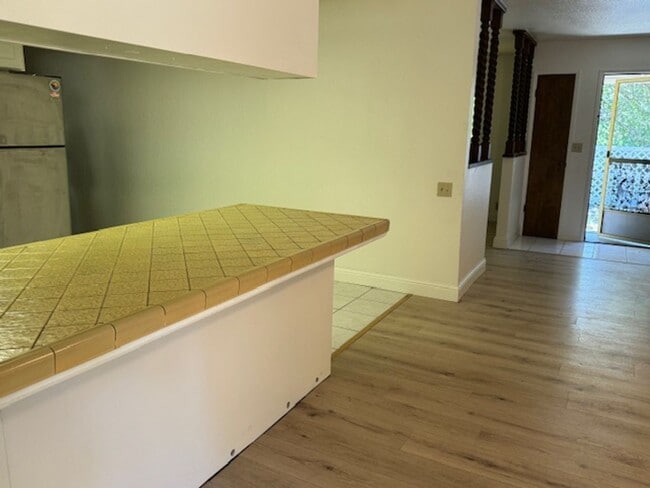 Photo - 3 Bedroom, 2 bath home with indoor laundry...