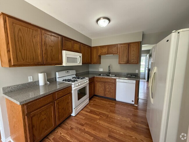 Building Photo - 538 56th St SE Unit 536 56th St SE Rental