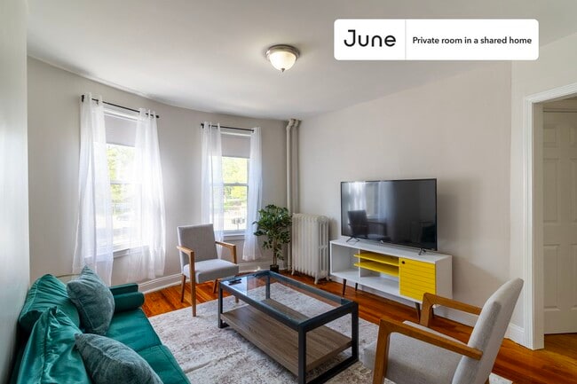 Photo - Room in Shared 4 bed/1 bath home Unit B