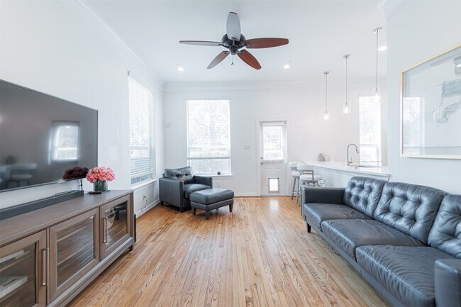 Photo - 3325 New Garden View Ln