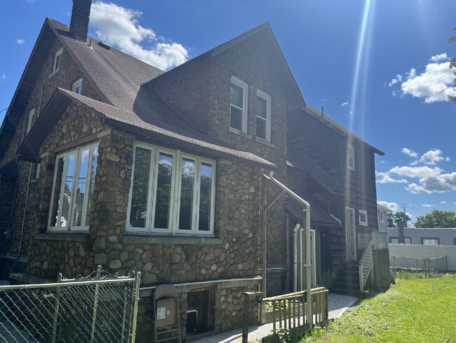"Spacious 5-Bedroom Haven with 3 Full Baths in Kenvil, NJ – Your Dream Home Awaits at 447 Rt 46!"