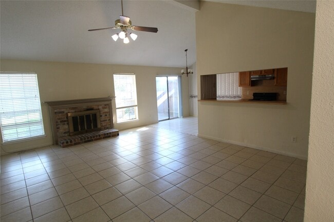 Photo - 2823 Chimneystone Cir