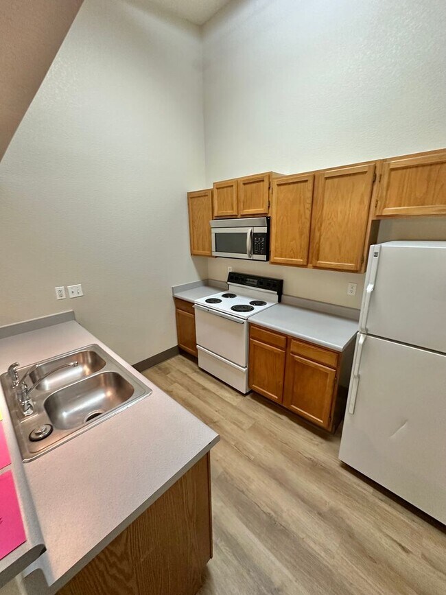 Photo - 1225 W Prospect Rd