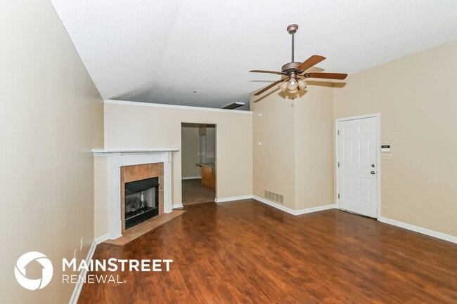 Photo - 8188 Clubview Dr