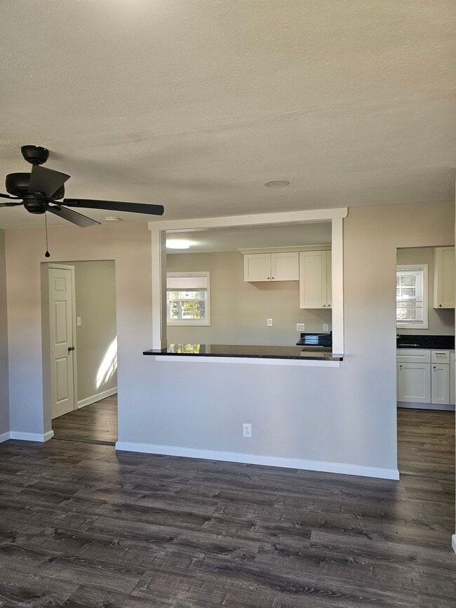 Photo - 3931 Port Rd