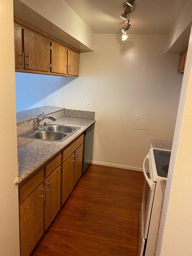 Photo - Prime West Hollywood Condominium for Lease Unit 217