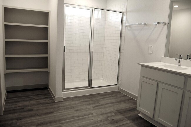 Photo - 7702 Sleek Flock Ln