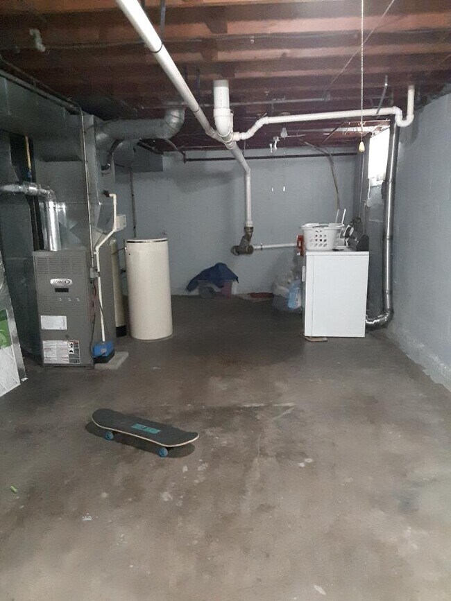 basement - 2110 Mississippi St