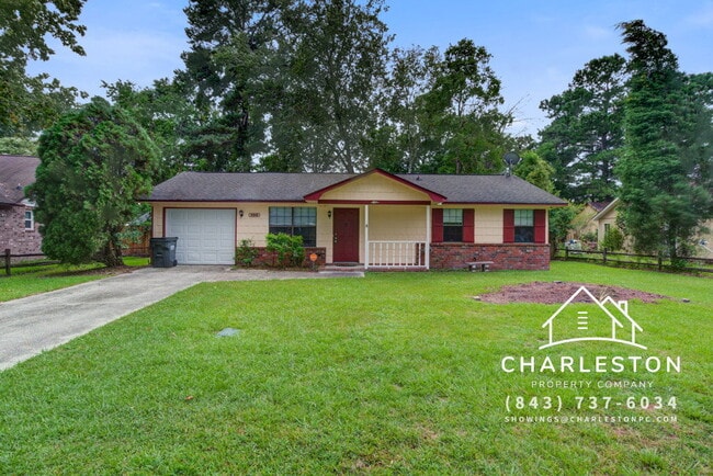 Building Photo - 106 Carriage Ct