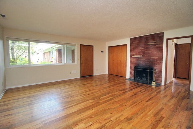 Photo - 6024-6024 NE Milton St Unit 6022