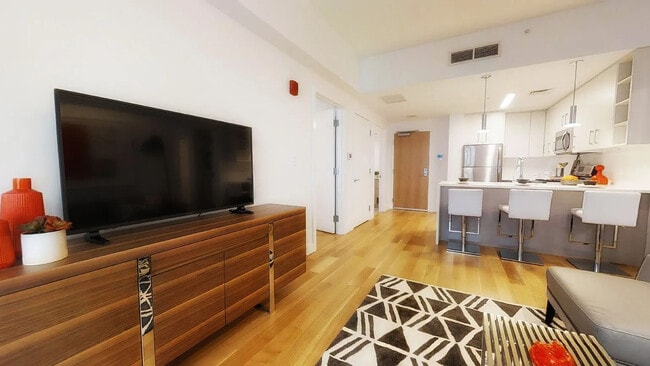 Photo - 540 W 114th St Unit 3