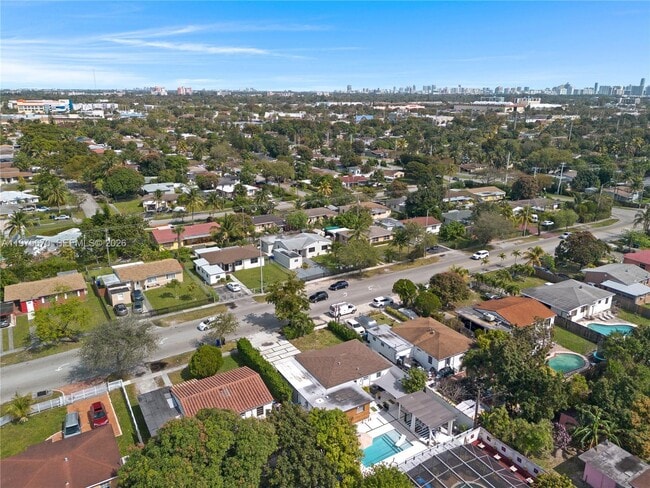 Photo - 920 NE 159th St