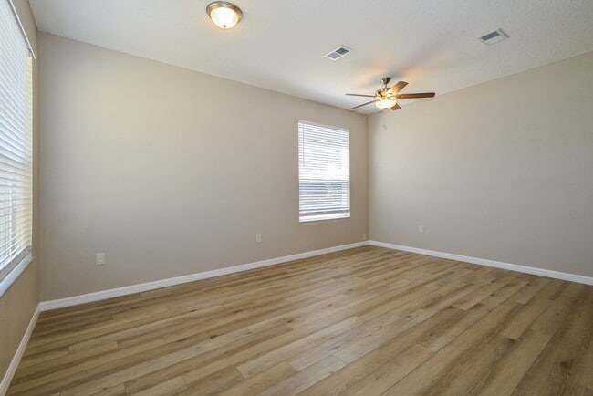 Photo - 241 Bluff Pass Dr