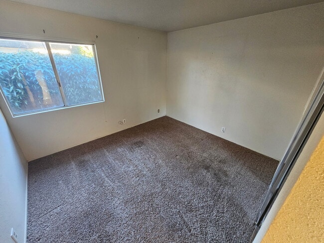 Photo - 459 Waterford Dr