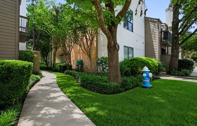 Building Photo - 10047 Westpark Dr Unit 77