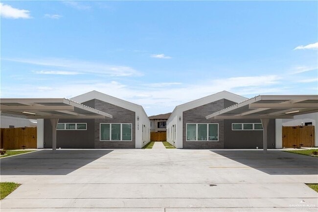 Building Photo - 1424 E Hibiscus Ave Unit 1 Rental