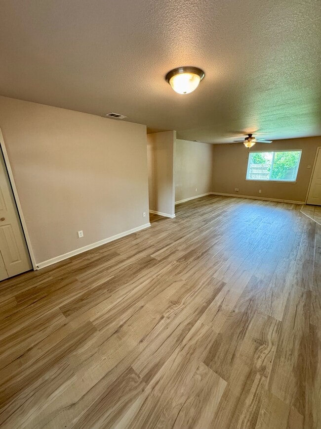 Photo - 2801 W Springdale Cir