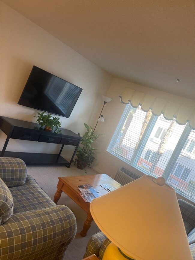 Photo - One bedroom one bathroom unit in Highland ...