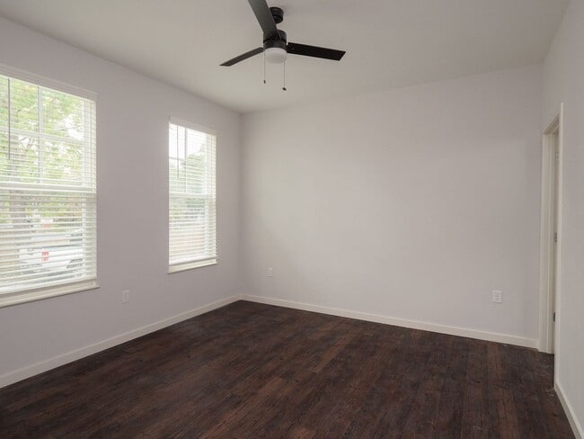 Photo - Thelma Lane - Luxury 4 Bedroom, 4 Bathroom...