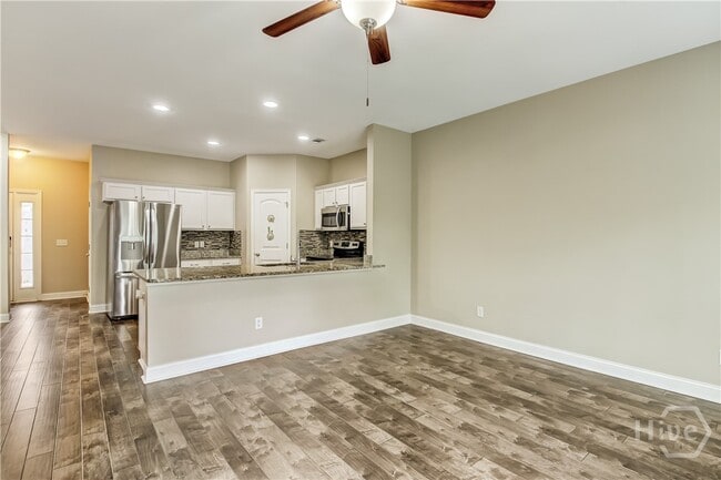 Photo - 303 Ferguson Ln