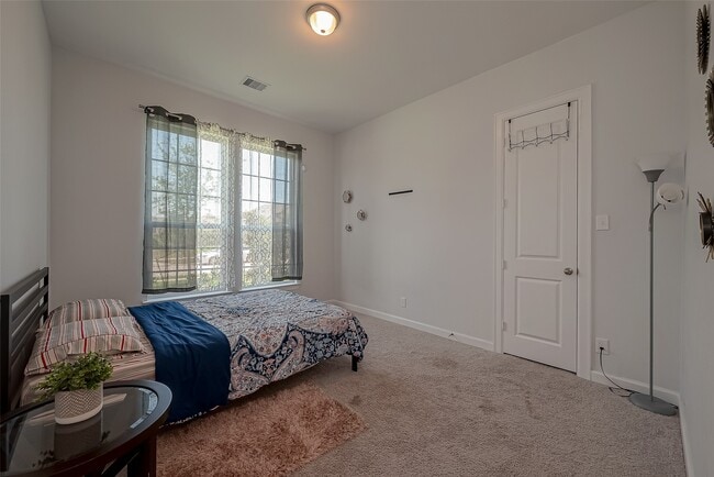 Photo - 9207 Secretariat Ln