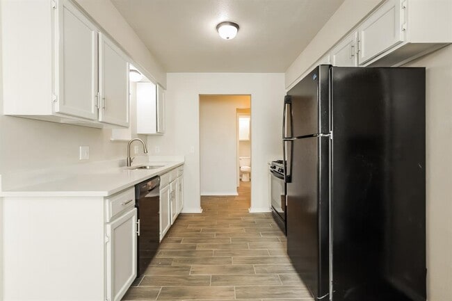 Photo - 725 Lapwing Rd