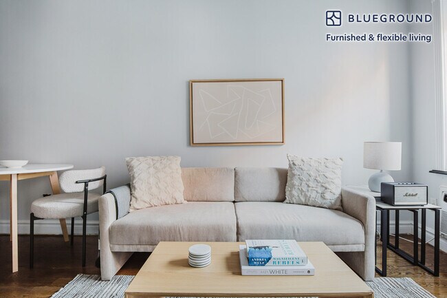 Photo - 290 W 12th St Unidad FL1-ID1592