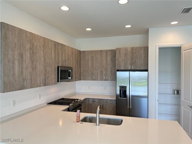 Photo - 12774 Woodbury Dr