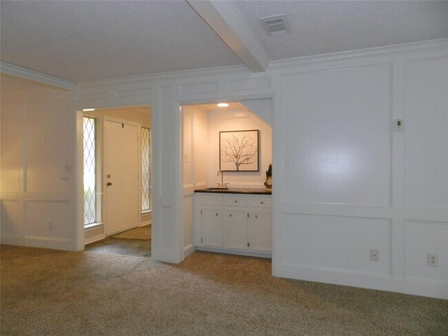 Photo - 9403 Oxted Ln