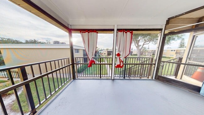 Photo - 1000 Lake of the Woods Blvd